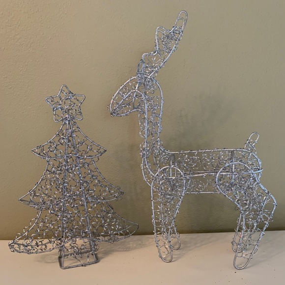 Wire Metal Mesh Reindeer & Christmas Tree - Picture 3 of 16